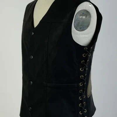 Alternative view of Daryl Dixon TV Walking Dead Cosplay